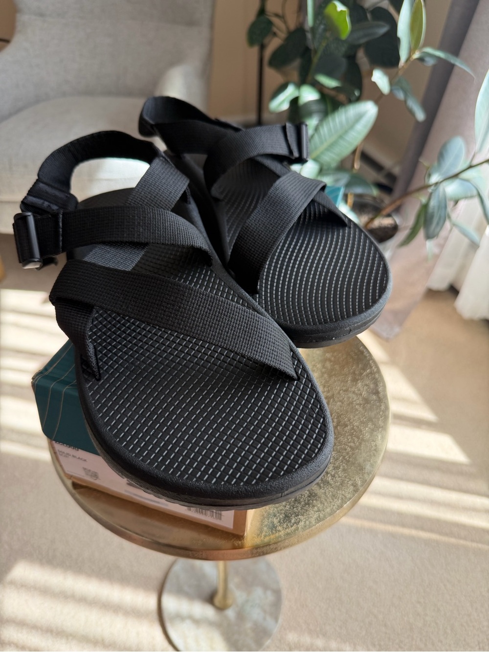 Black Chaco Zcloud Cross-Strap Outdoor Sandals